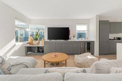 137 Mount Auburn St unit 2, Cambridge, MA 02138 - photo 3