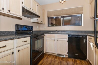 006_Kitchen