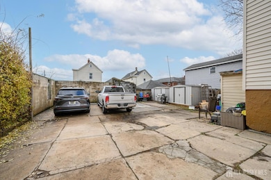 374 Delavan St, New Brunswick, NJ 08901 - photo 3