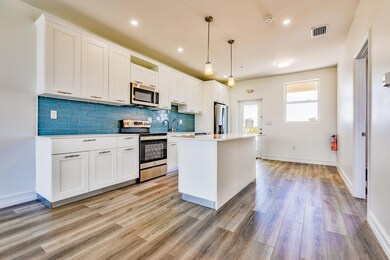 20 501 E Ocean 26
