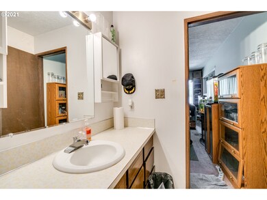 2005 Tibbetts Dr unit 312, Longview, WA 98632 - photo 5