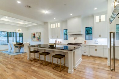 859 W 41st St, Houston, TX 77018 - photo 4