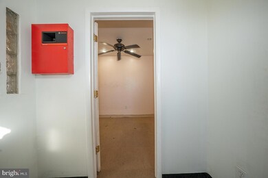 317 S 56th St, Philadelphia, PA 19143 - photo 4