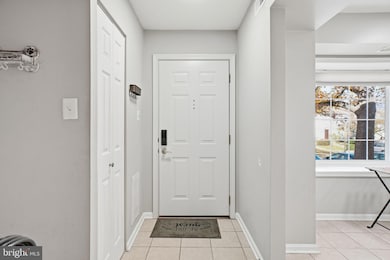 9175 Broken Oak Place unit 39B, Burke, VA 22015 - photo 4