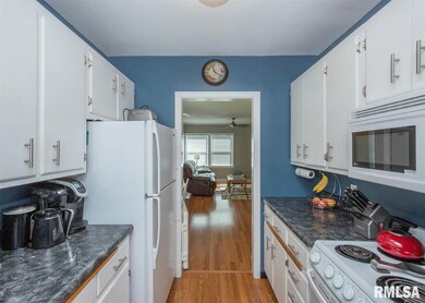 2138 Hickory Grove Rd, Davenport, IA 52804 - photo 5