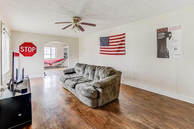 Living Room 4