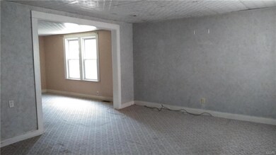 Main House (2424 Victor St.) Living Room