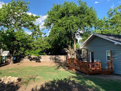 702 W Bridge St, Weatherford, TX 76086 - photo 3