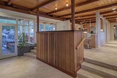Open Kitchen