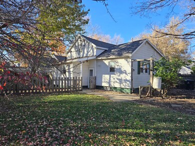 unlisted-address, Bloomington, IL 61701 - photo 2