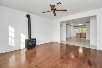 10331 Southport Dr, Houston, TX 77089 - photo 7