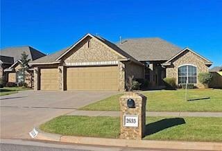 2633 SE 10th St, Moore, OK 73160 - photo 2