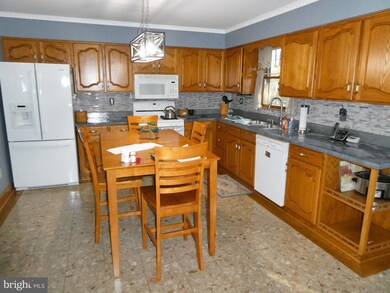 547 Lake Blvd, Lindenwold, NJ 08021 - photo 4