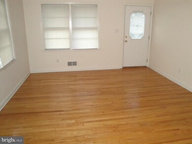 323 3rd Ave, Halethorpe, MD 21227 - photo 2