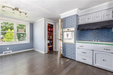 52 Oakland Dr, West Warwick, RI 02893 - photo 6