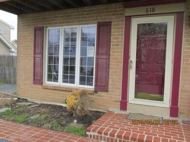 618 W Wiltshire Dr, Wallingford, PA 19086 - photo 2