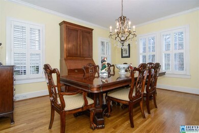 Room to have guests
