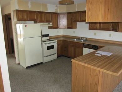 1308 Rainbow Dr, Cedar Falls, IA 50613 - photo 4