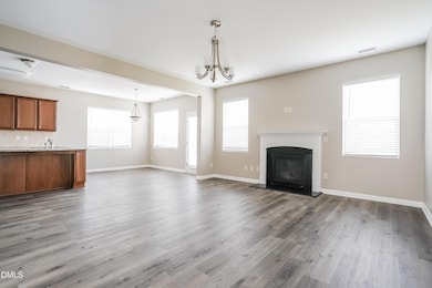 004-photo-living-room-8025107