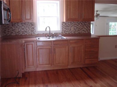 131 Endicott Dr, Warwick, RI 02886 - photo 6