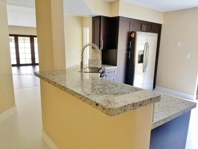 3535 Magellan Cir unit 521, Miami, FL 33180 - photo 2