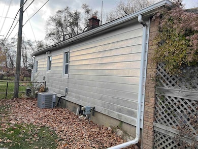 11568 Maxwell Ave, Warren, MI 48089 - photo 2