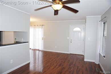 33647 Bayview Dr, New Baltimore, MI 48047 - photo 2