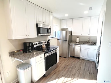 12332 Chicamauga Trail SE unit C, Huntsville, AL 35803 - photo 6