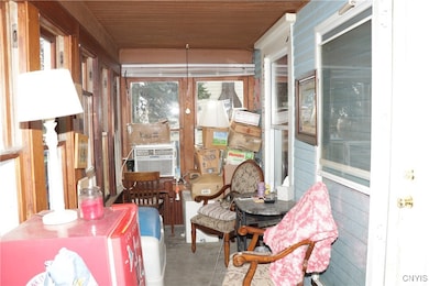 337 Lillian Ave, Syracuse, NY 13206 - photo 4