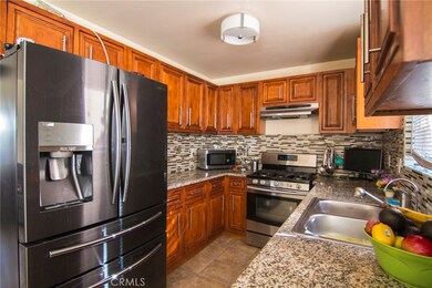 504 W Pear St, Compton, CA 90222 - photo 6