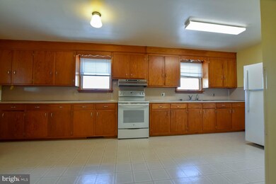14108 Paradise Church Rd, Hagerstown, MD 21742 - photo 2
