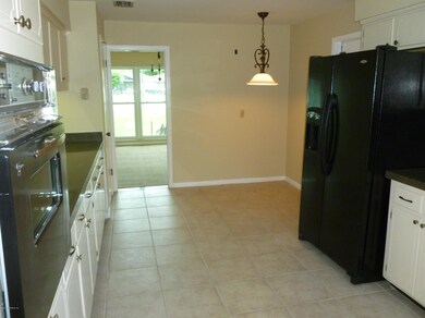 5637 Fort Sumter Rd, Jacksonville, FL 32210 - photo 2