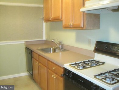 199 Canterbury Ct, East Windsor, NJ 08520 - photo 7