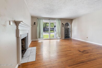 400 Dogwood Ln, Jacksonville, NC 28540 - photo 7