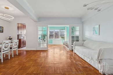 The Halsey House unit 6 Q, Rego Park, NY 11374 - photo 2