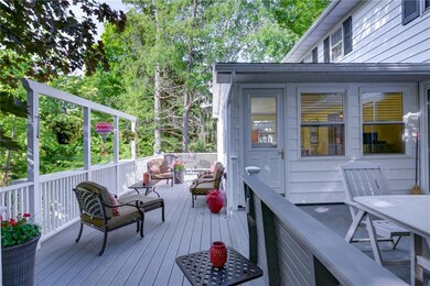 Back 2-level porch