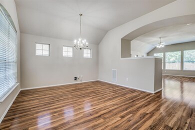 2713 Hollow Ridge Dr, Denton, TX 76210 - photo 5