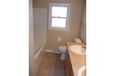 4031 47th St, Des Moines, IA 50310 - photo 7