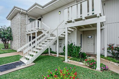 4207 Fairway Dr unit 2, Granbury, TX 76049 - photo 3