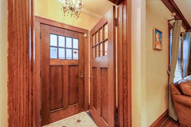 934 N Spring St, Elgin, IL 60120 - photo 5