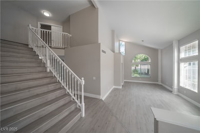 1804 Summit Pointe Dr, Las Vegas, NV 89117 - photo 3