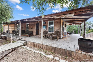 596 Oakridge Ln, Lakehills, TX 78063 - photo 5