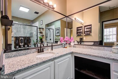 46604 Ellicott Square unit 302, Sterling, VA 20165 - photo 2