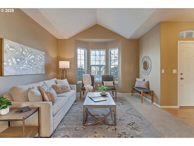 Living Room/Entrance