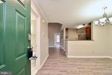 1061 Gardenview Loop unit 303, Woodbridge, VA 22191 - photo 2