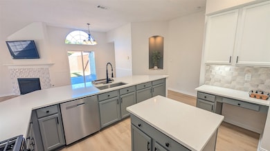 10900 Robincreek Ln, Frisco, TX 75035 - photo 7