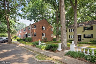 209 N Trenton St unit 2093, Arlington, VA 22203 - photo 2