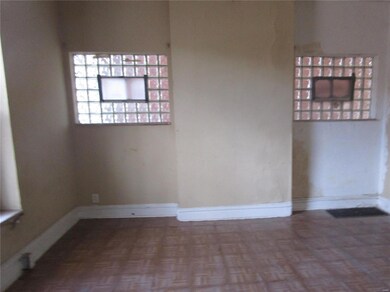 4630 Farlin Ave, Saint Louis, MO 63115 - photo 2