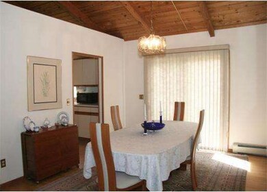 22 Marlboro St, Hudson, MA 01749 - photo 7