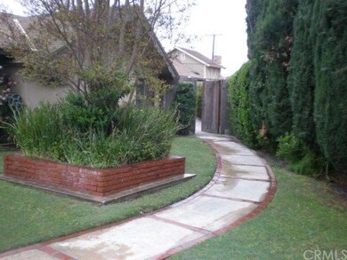 Separate entrance on right side.